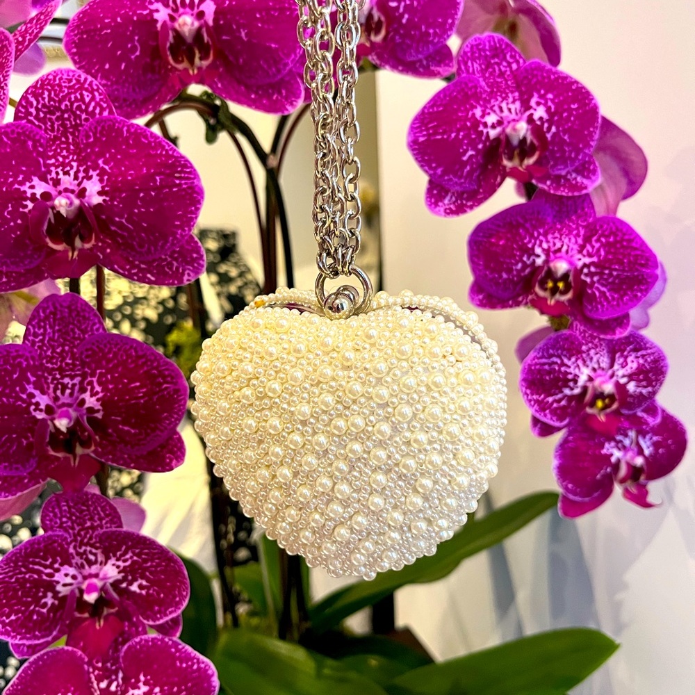 Heart pearl mini bag